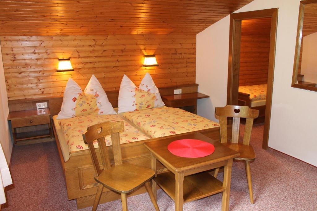 Apphaus Sonne Apartamento Heiligenblut Quarto foto