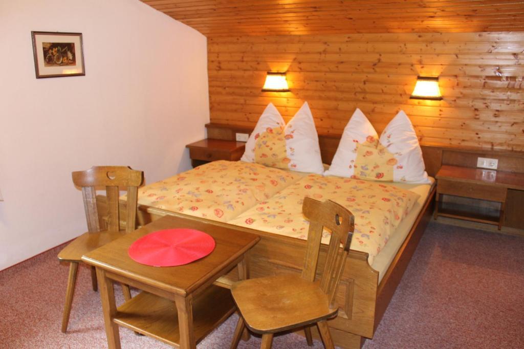 Apphaus Sonne Apartamento Heiligenblut Quarto foto